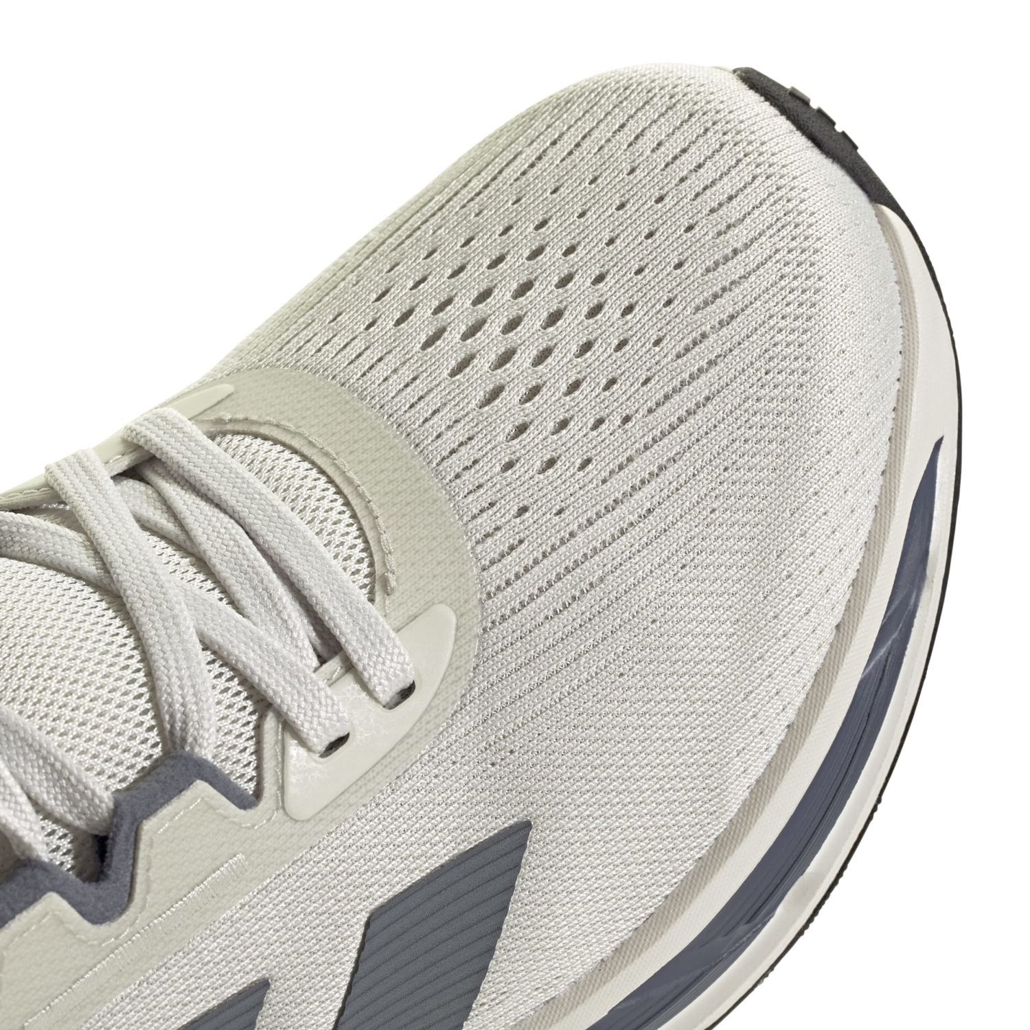 Adidas PerformanceQUESTAR 3 M