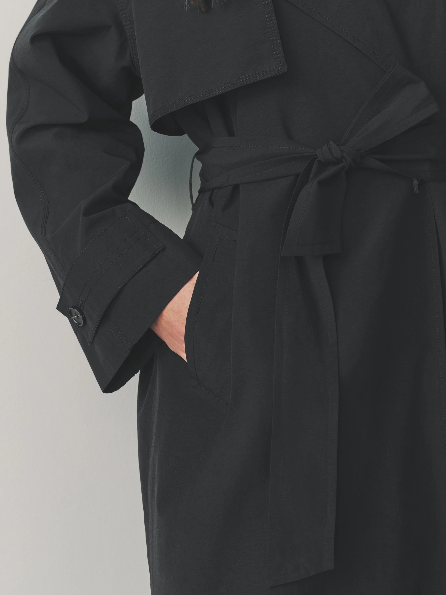 Zwart - Regenbestendige trenchcoat