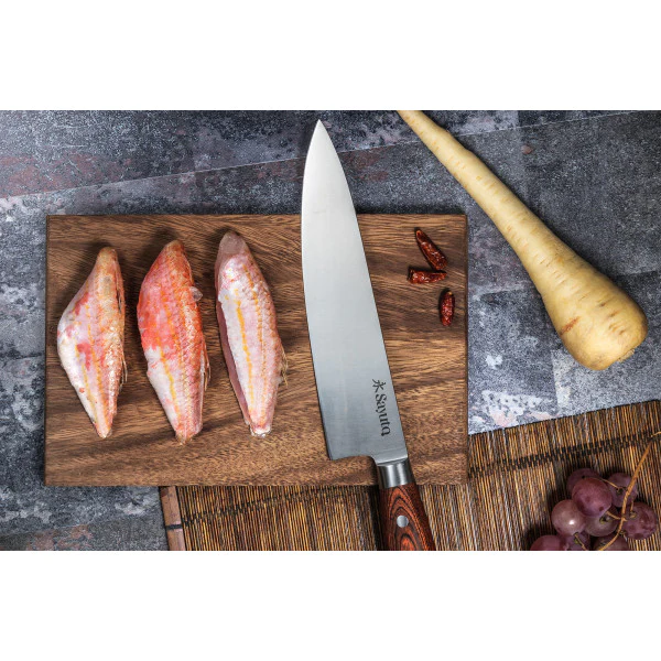 Couteau Sayuto Pakka X50 modèle chef 21cm manche riveté Sayuto