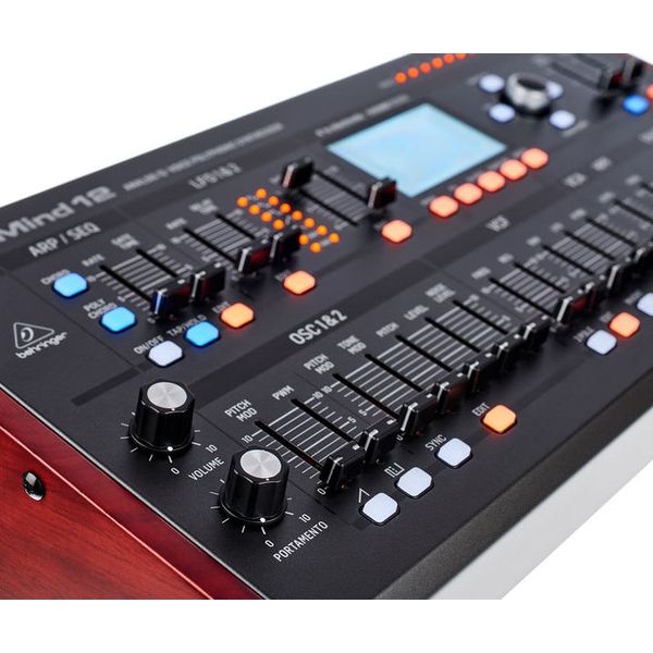 Behringer DeepMind 12D