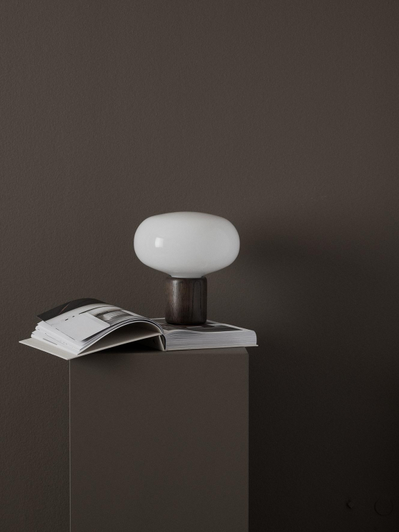 New Works Karl-Johan tafellamp smoked oak, white opal glass