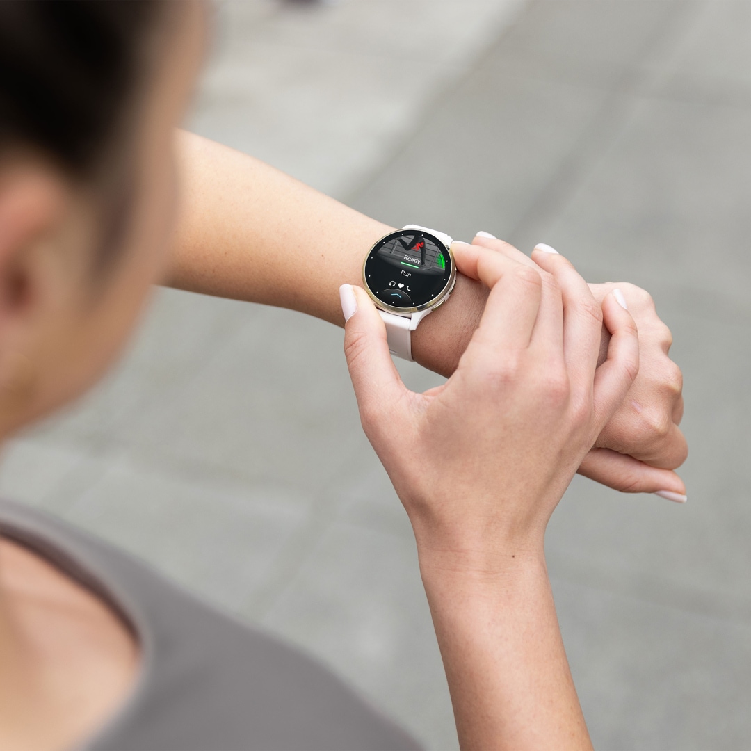 Garmin Venu 3S Smartwatch Elfenbein / Softgold