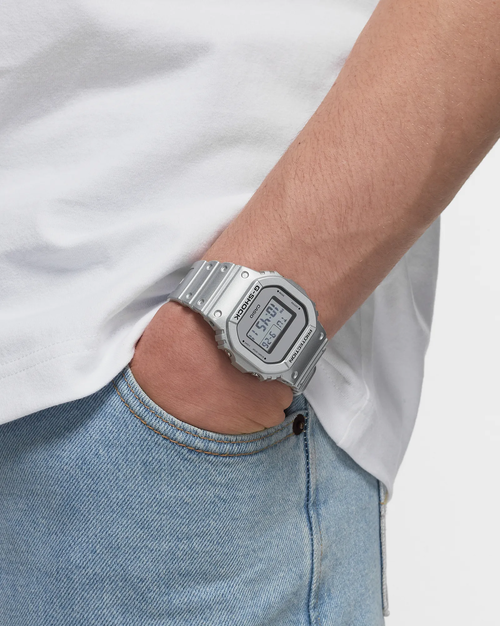 G-SHOCK DW-5600FF-8ER