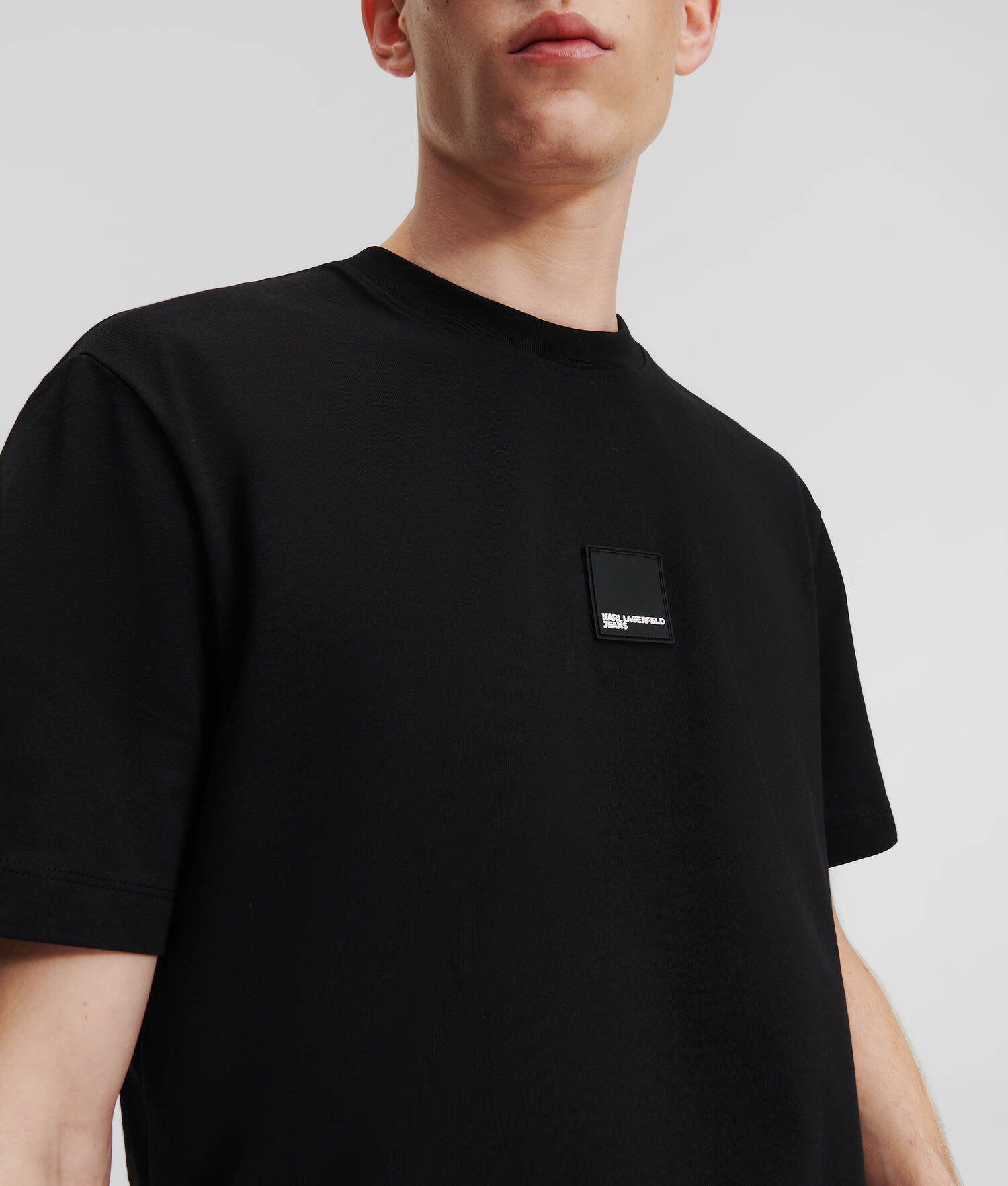 T-SHIRT KLJ À OURLET INCURVÉ