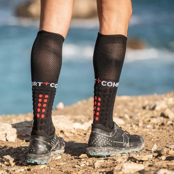 Chaussette compression COMPRESSPORT FULL SOCKS RUN BLACK
