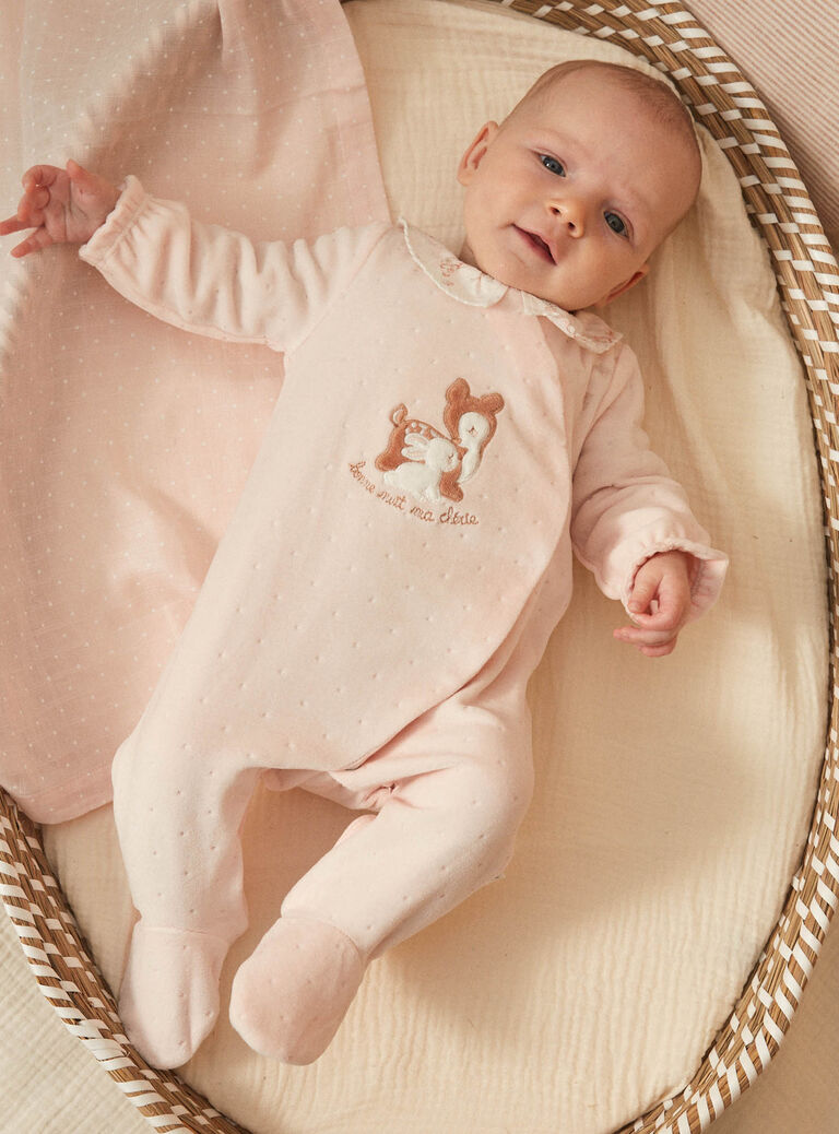 Grenouillère rose en velours dévoré en coton biologique et polyester recyclé