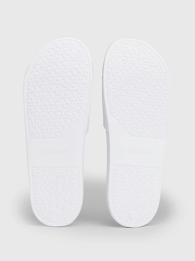 Chinelo com logotipo