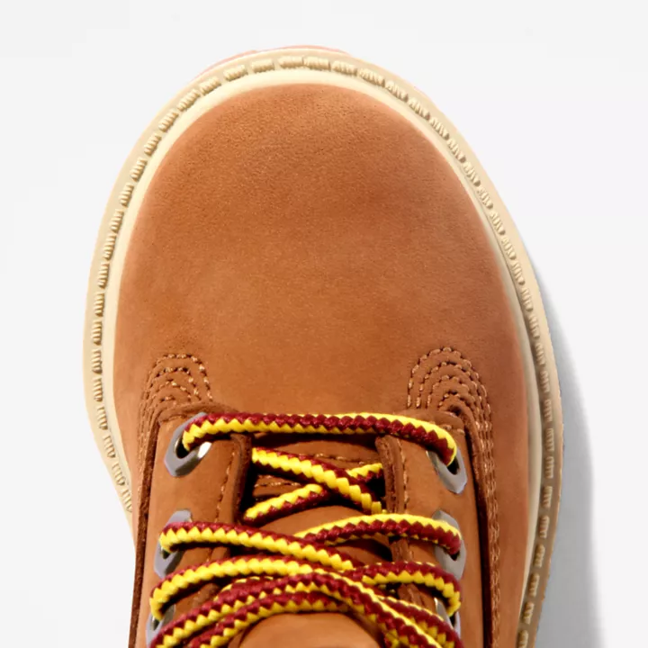 Bota Timberland Premium de 6 polegadas para criança pequena na cor marrom