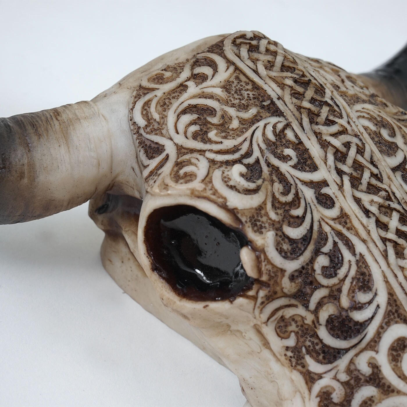 Deko Schädel 31cm MCW-C15, Polyresin Stier Bulle Longhorn Kopf Trophäe mit Tribal, In-/Outdoor
