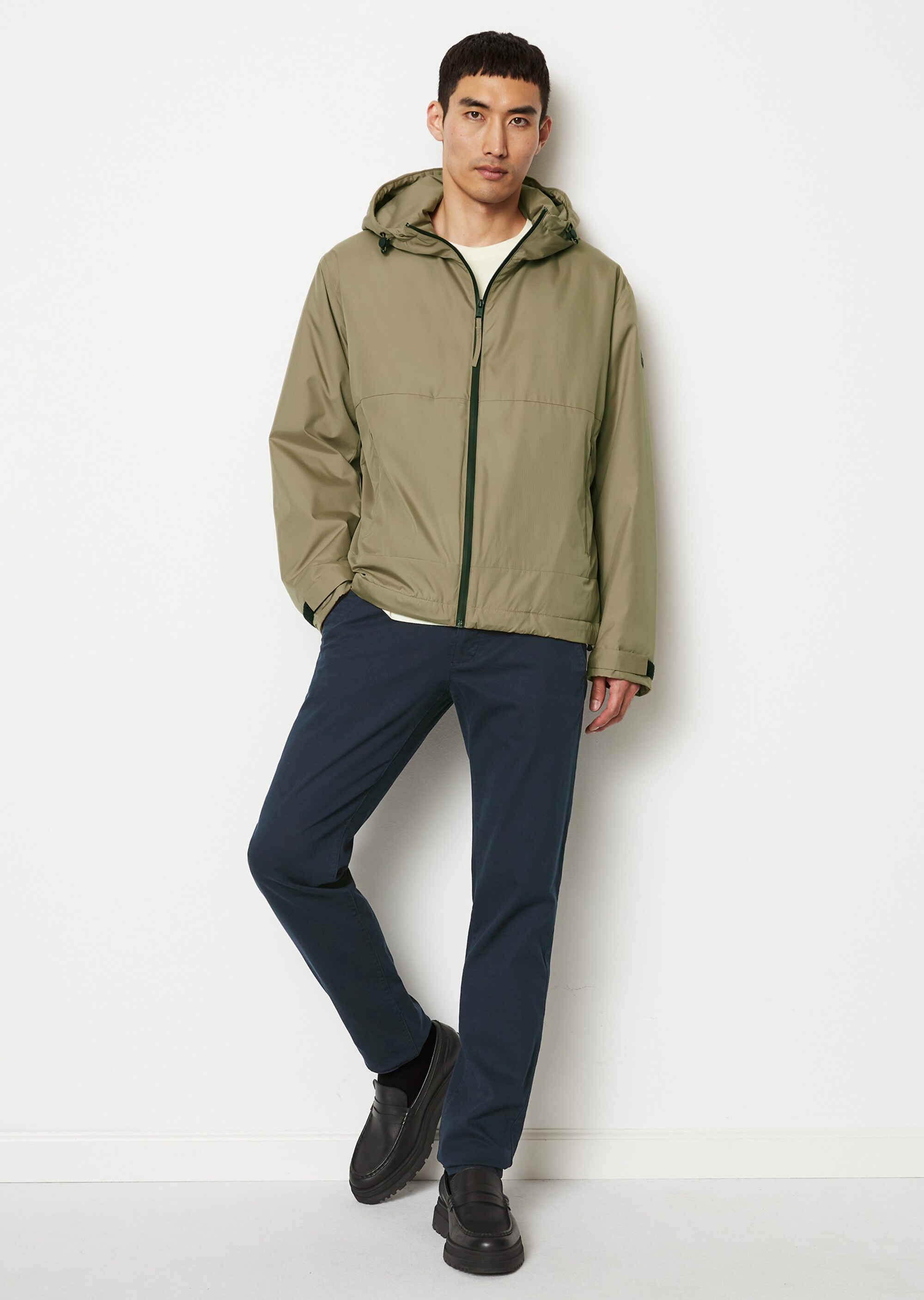 Windjacke regular mit leichter Wattierung von Unifi REPREVE®