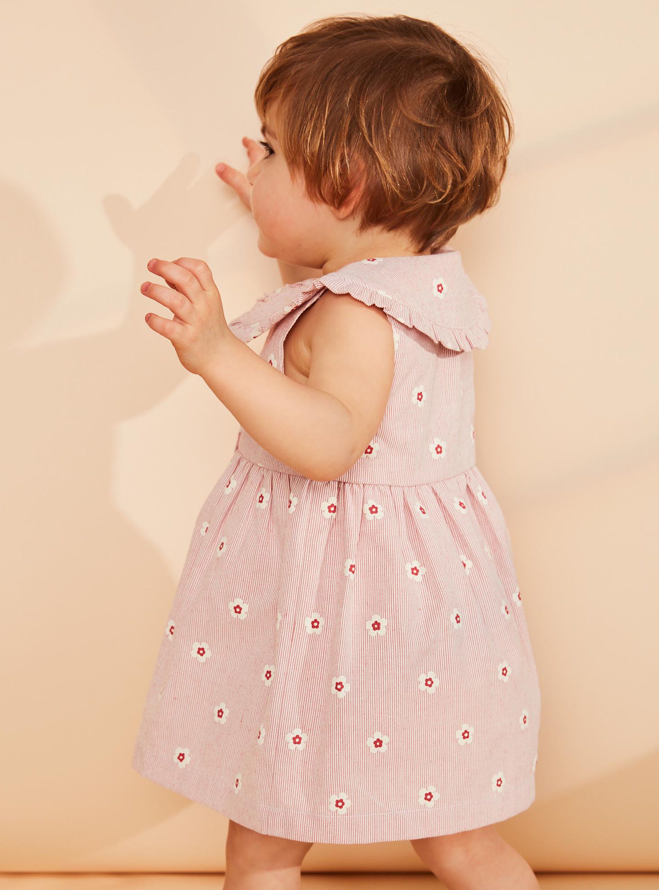Robe écrue à rayures et fleurs
