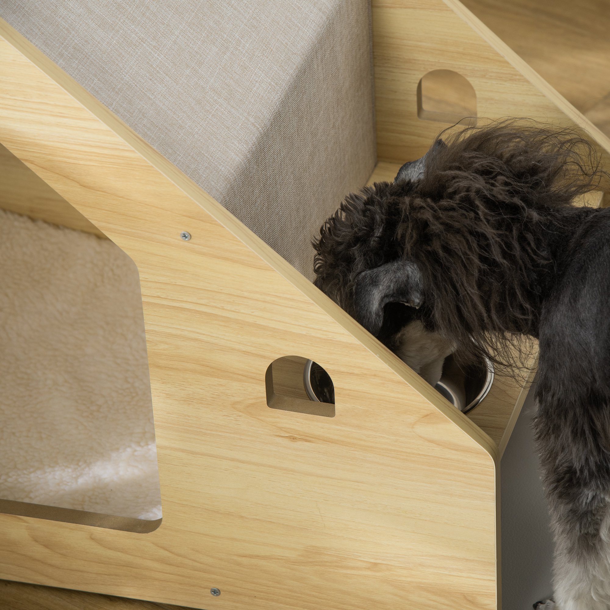 Casinha de madeira PawHut para cães e cama para filhotes para uso interno.