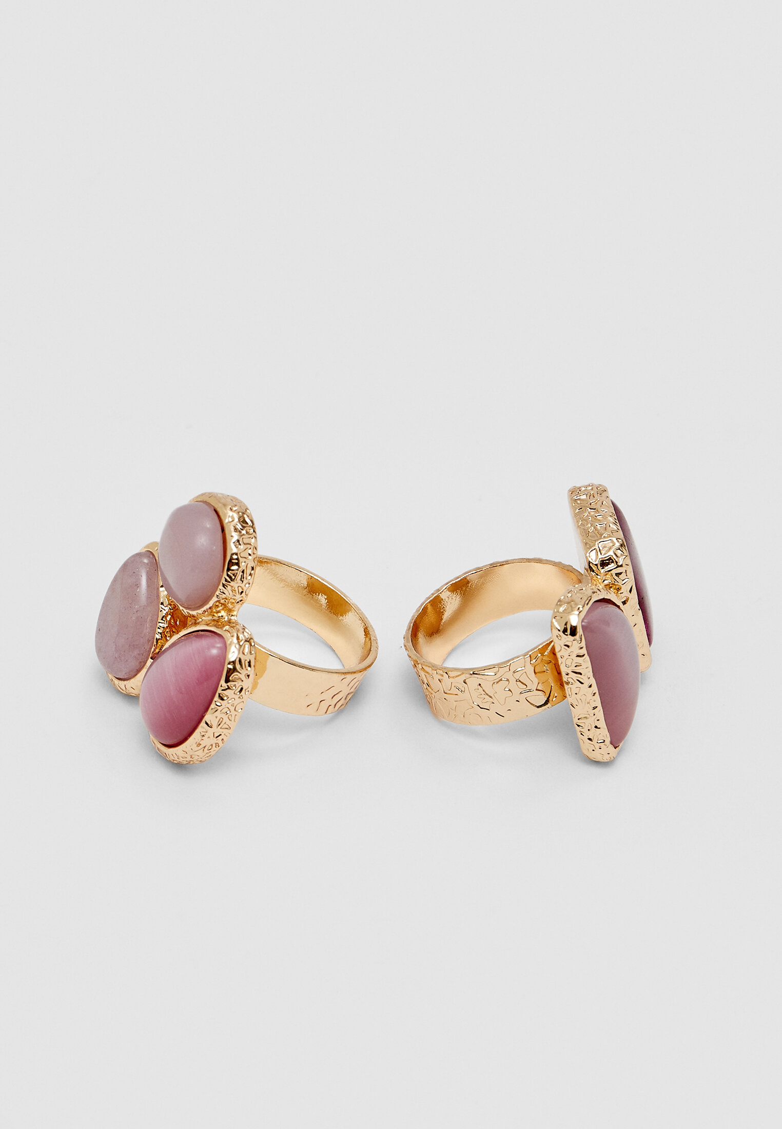 Conjunto de 2 anéis de pedra