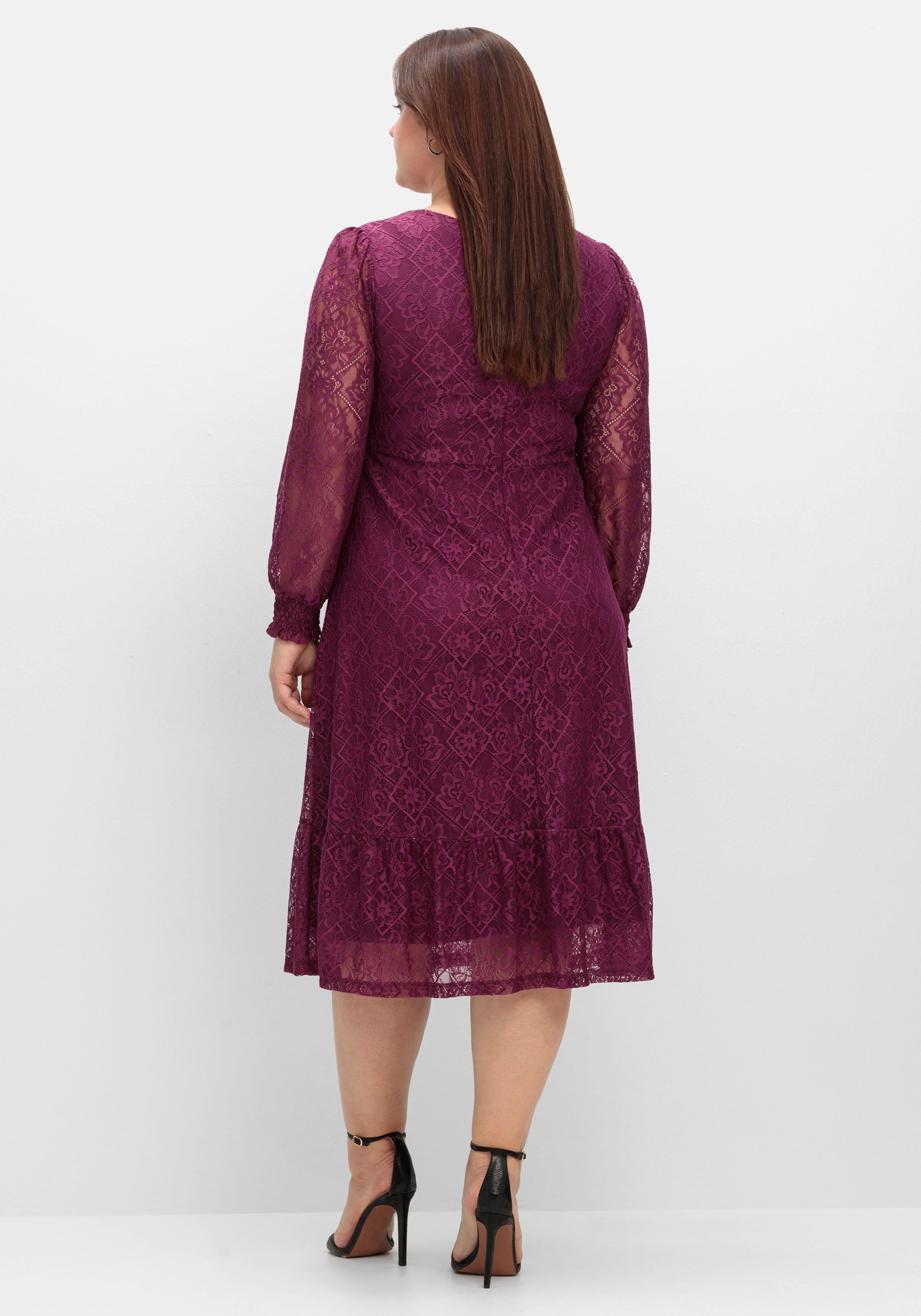 Abendkleid aus elastischer Spitze, mit Unterkleid