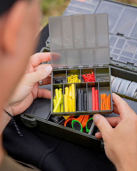 Boîte à accessoires Fox Edges Adjustable Tacklebox