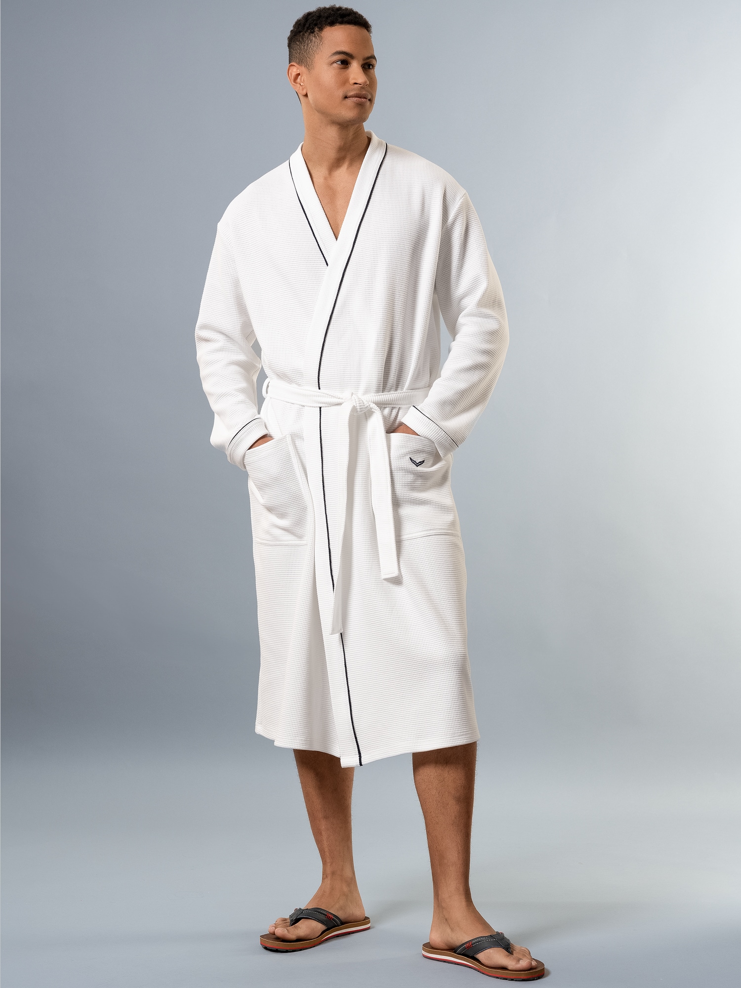 Bademantel mit praktischem Gürtel zum Binden Weiss