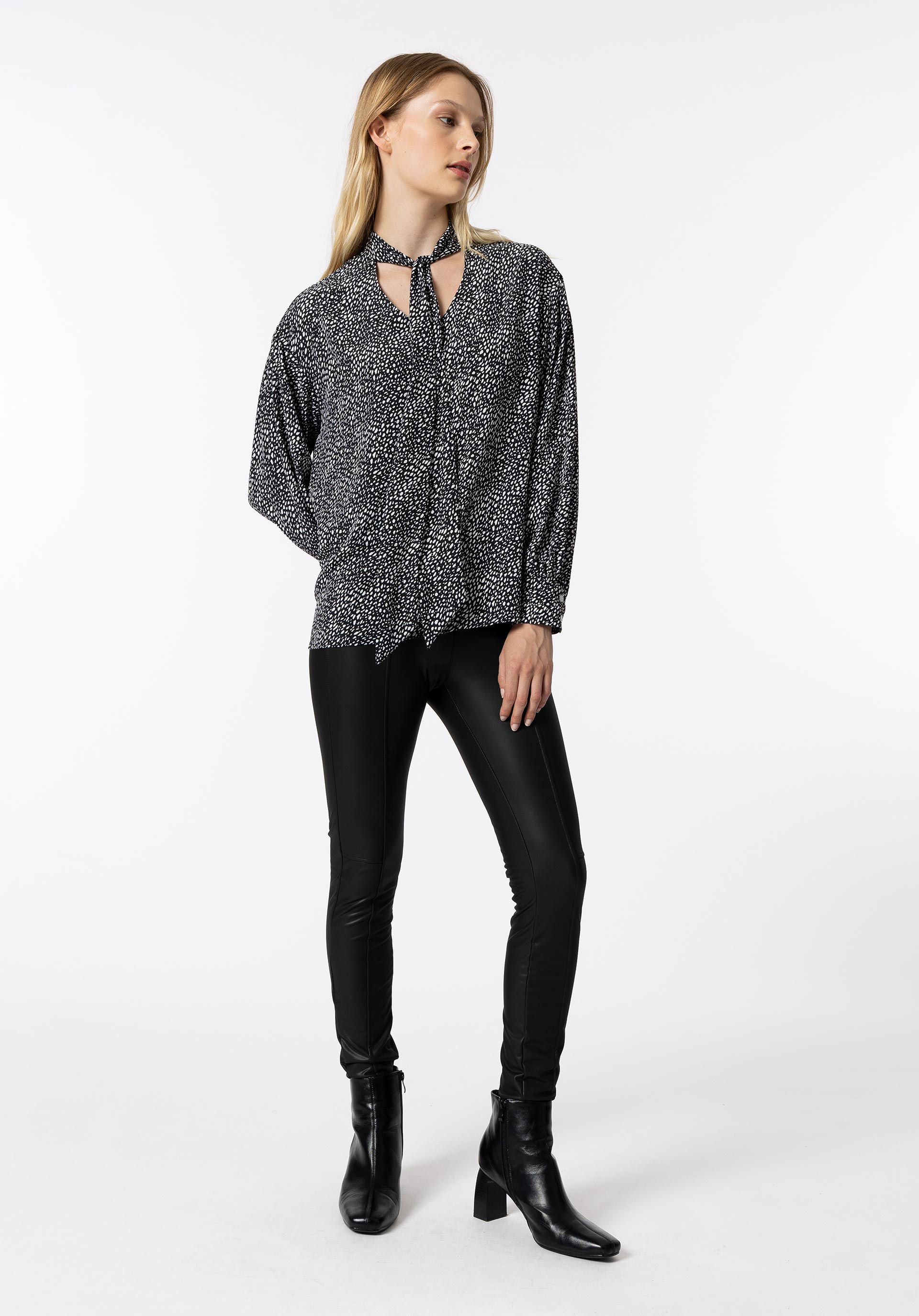 Camisa Estampada com Laço