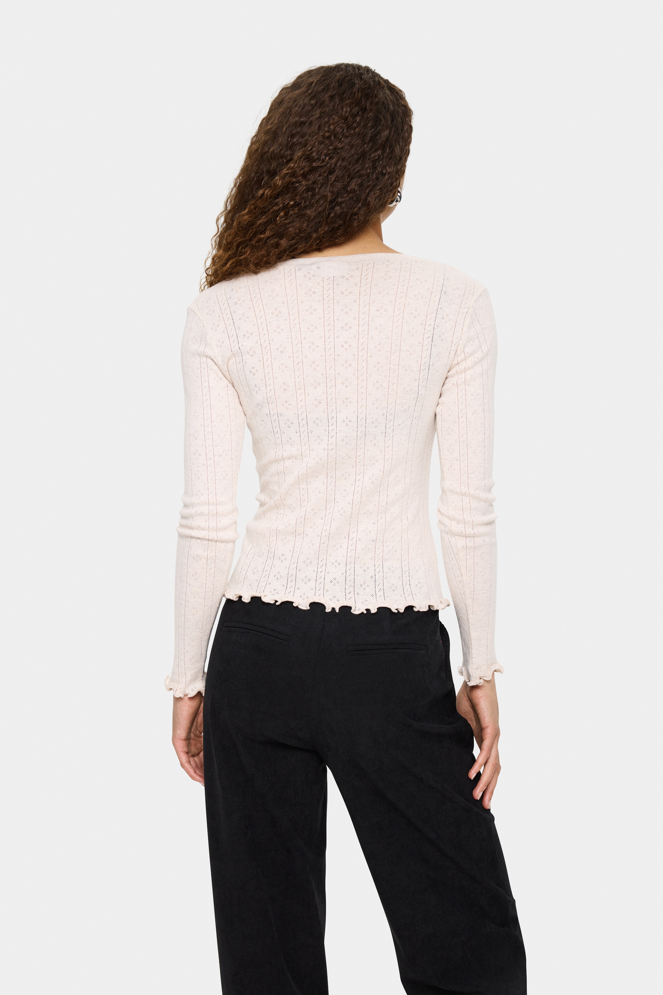 Saint Tropez Strickjacke »GruSZ Cardigan« mit Lochstickerei und gewelltem Saum
