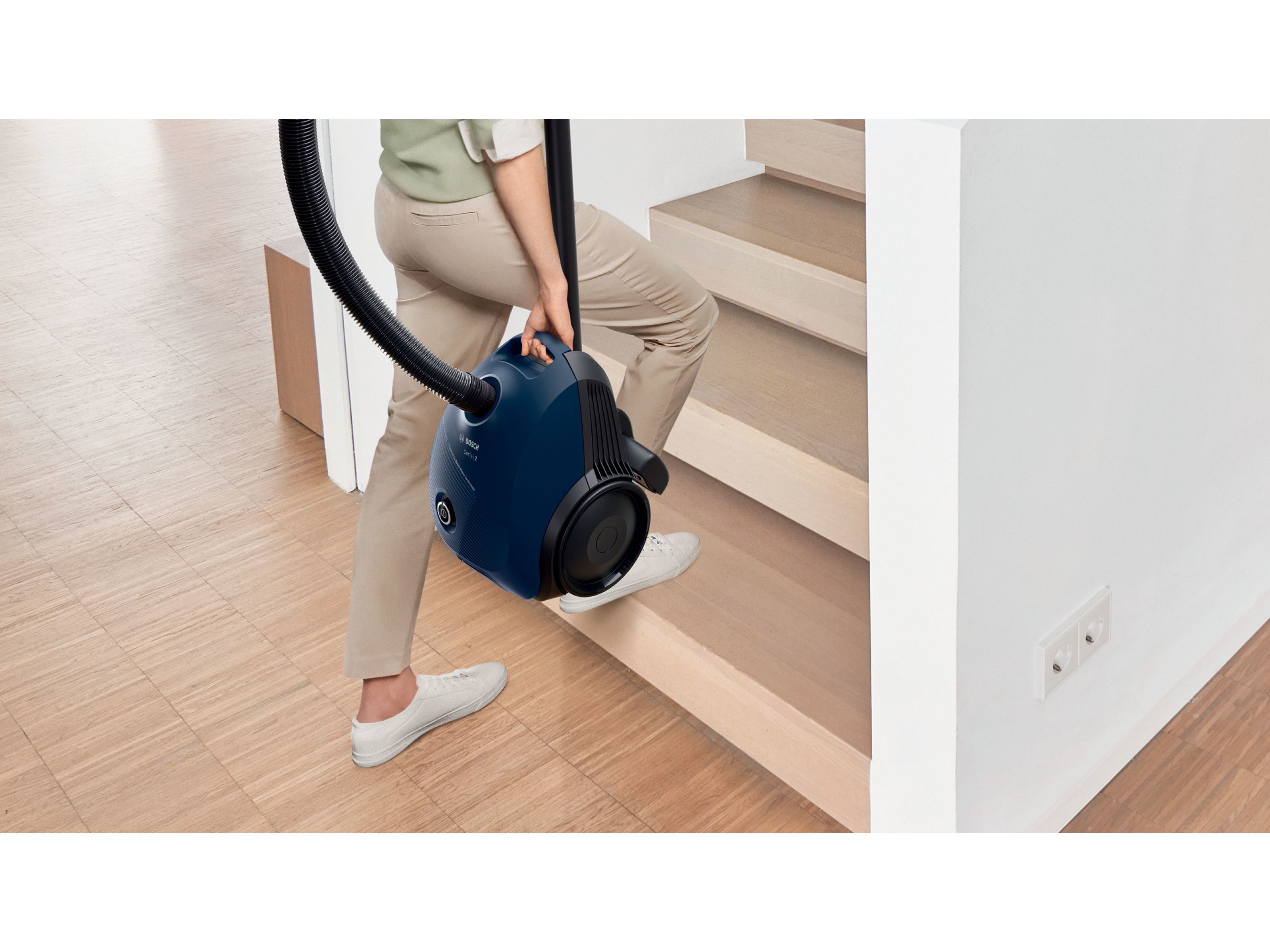 ASPIRADOR COM SACO BOSCH BGBS2BU1T SUSTENTÁVEL AZUL 850W