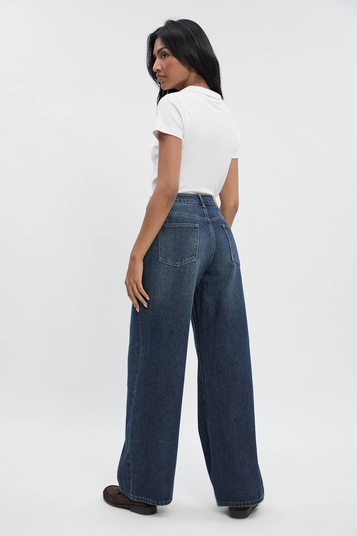 boohoo Jean à détail de couture, taille haute et jambe droite