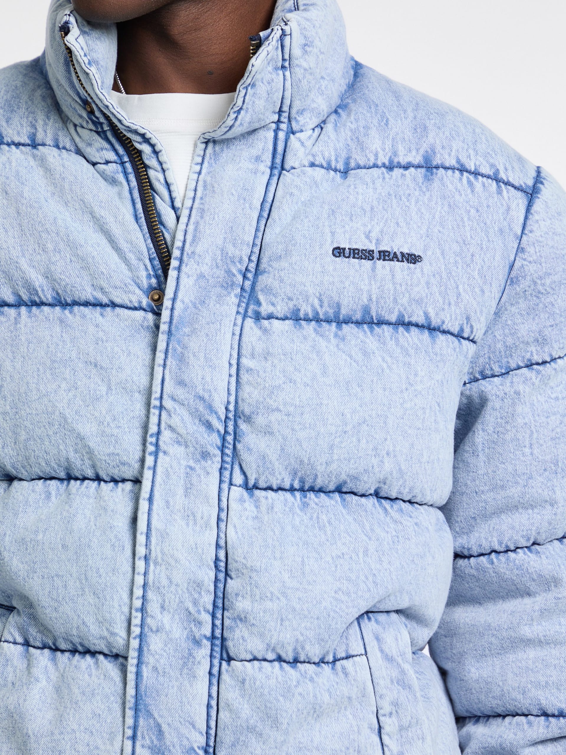 Jaqueta puffer jeans