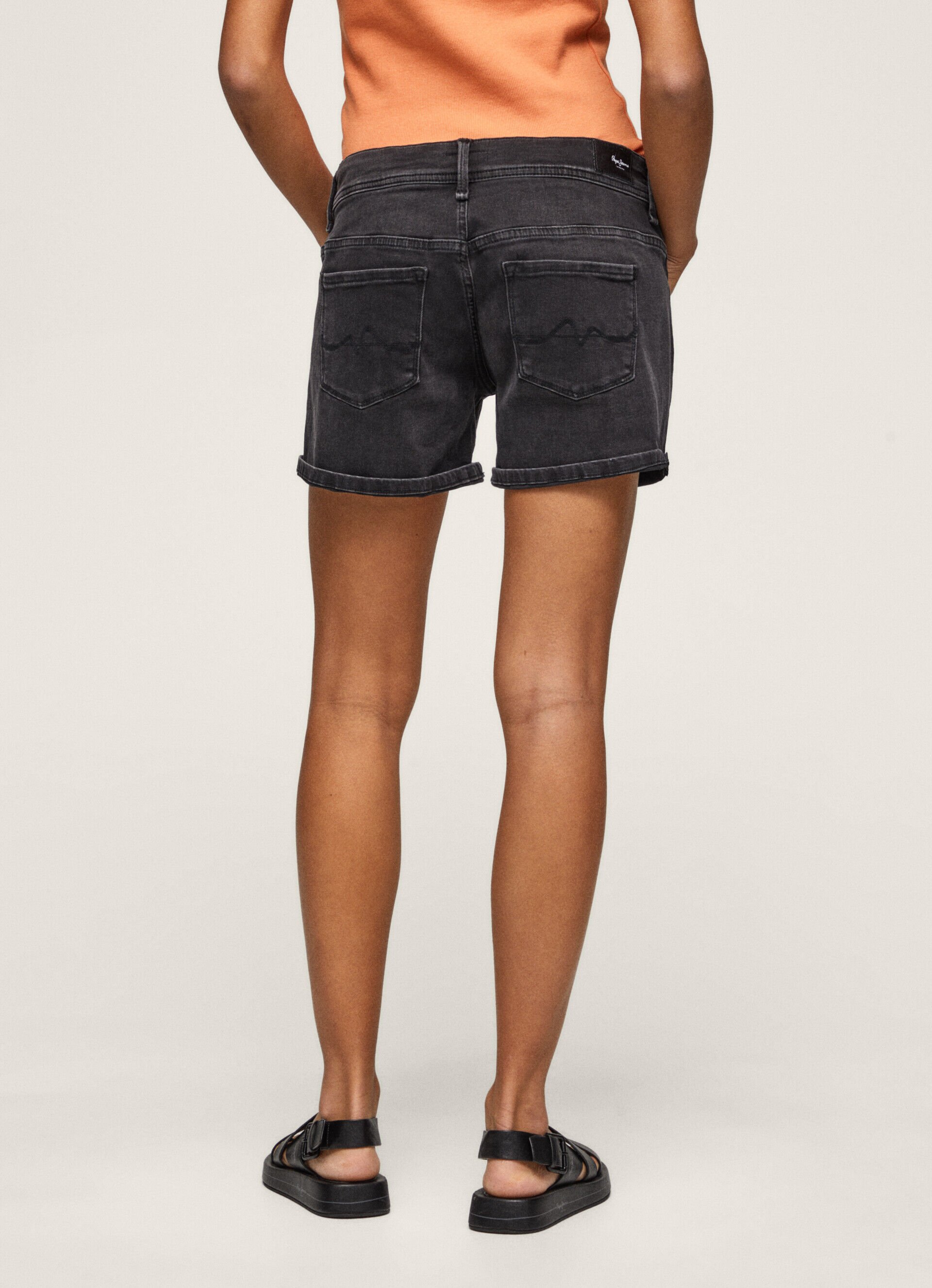 CALÇA JEANS CURTA CORTE REGULAR - jeans