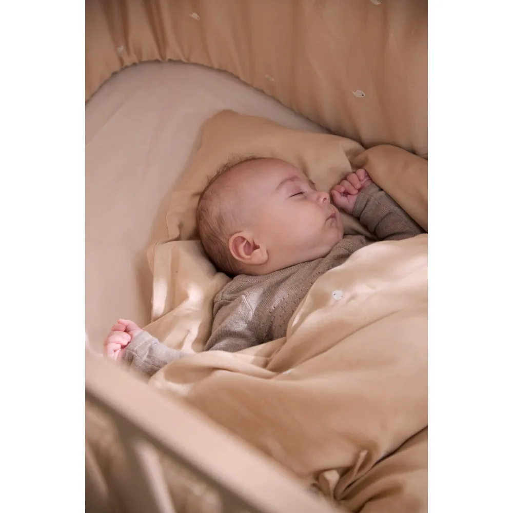 Filibabba Babysengetøj GOTS Broderet Hvalen Christian Warm Grey - 1 stk.