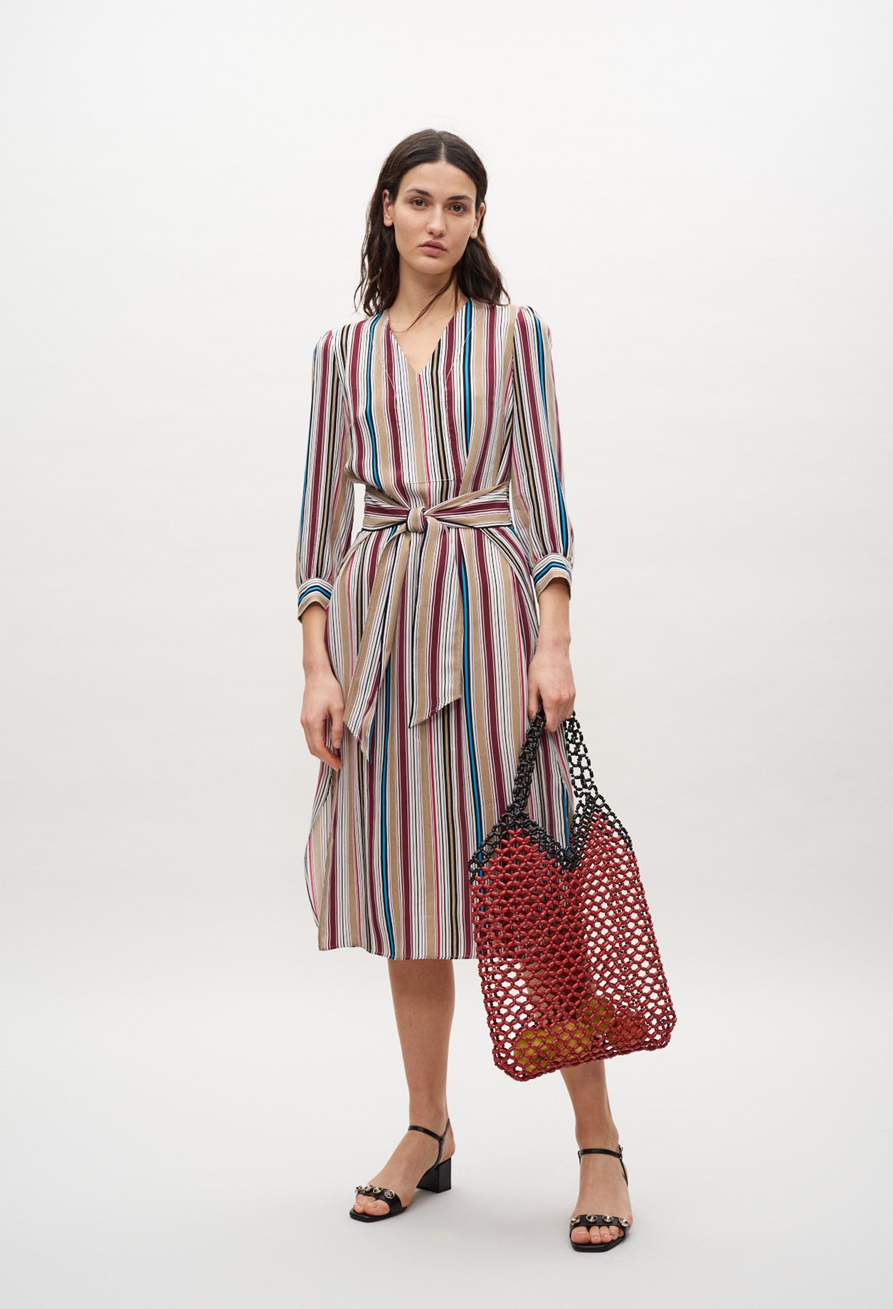 Robe mi-longue ceinturee