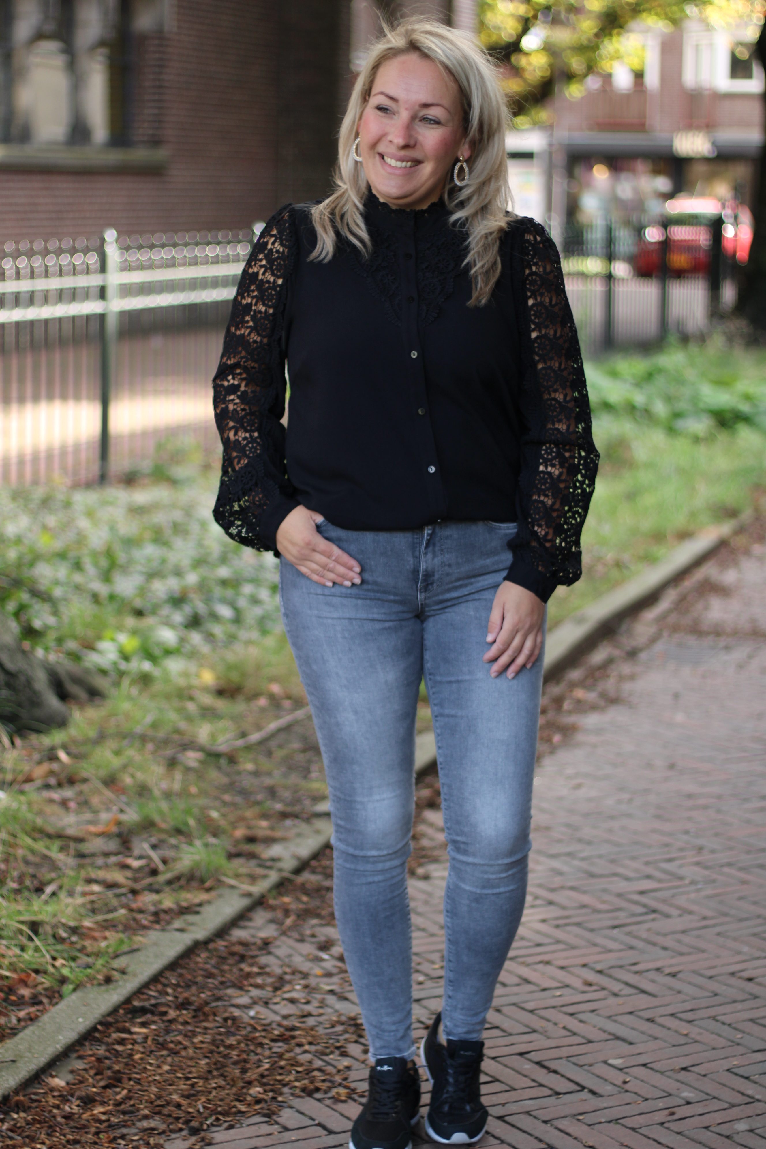 Culture - Benton Lace Blouse - Black