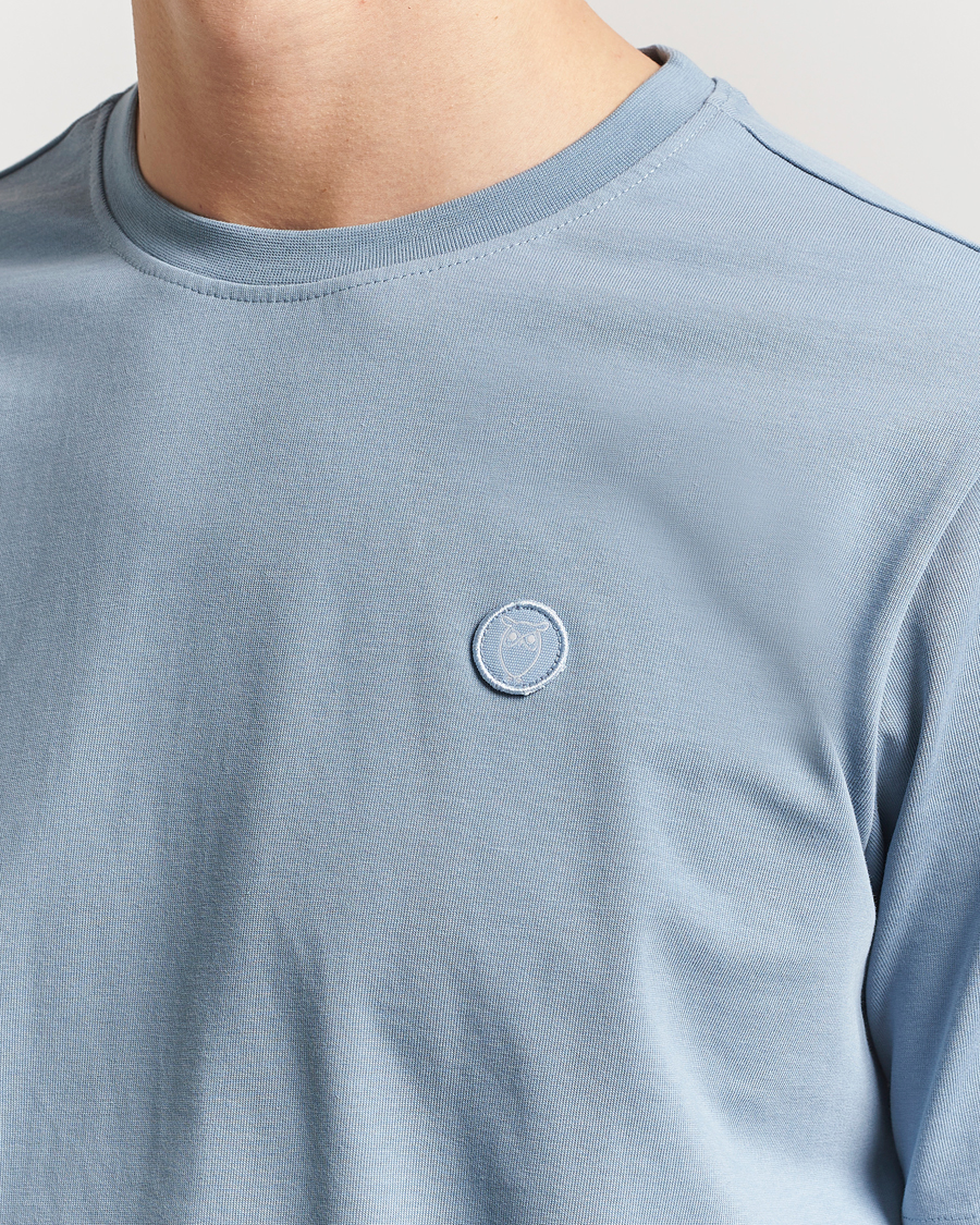 KnowledgeCotton Apparel Loake Badge T-Shirt Ashley Blue