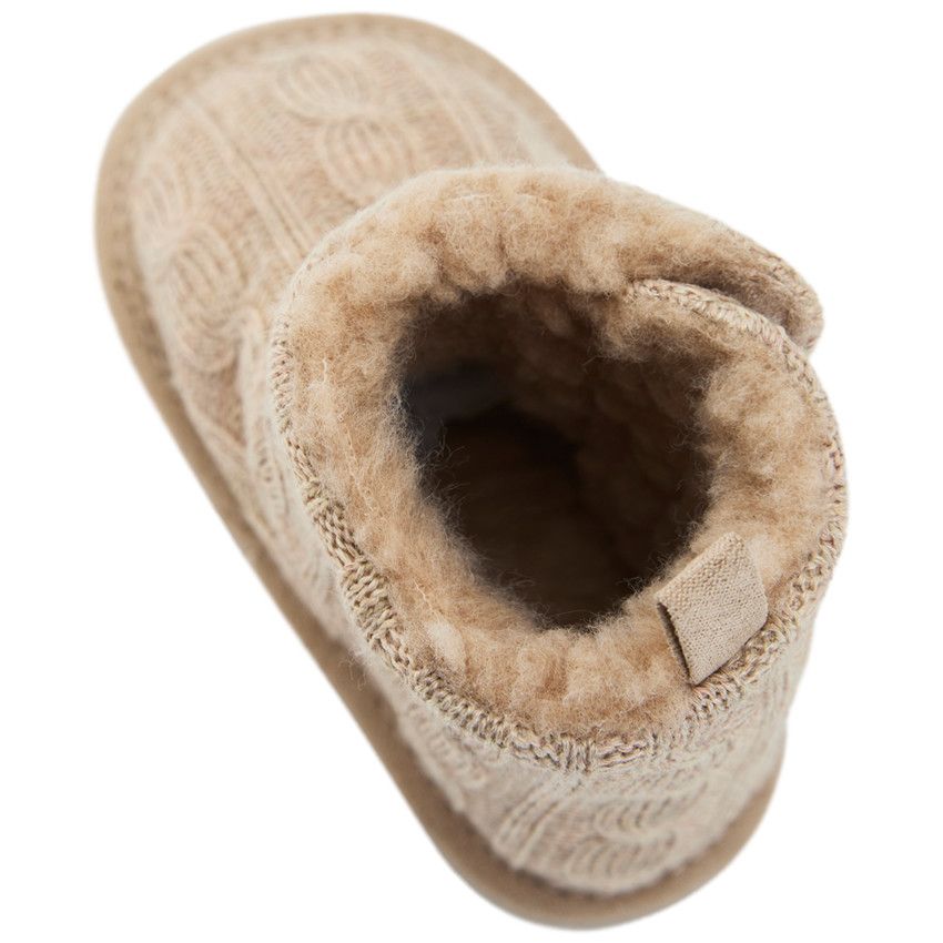 Chaussons bottes fourrés en tricot avec bouton pour bébé