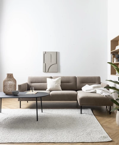 Larvik højrevendt sofa med chaiselong