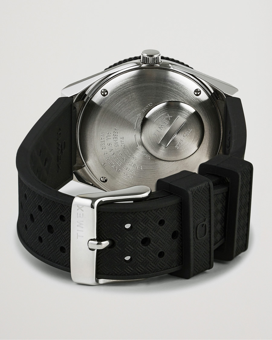 Timex Q Diver 38mm Rubber Strap Black