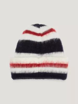 Gorro listrado e felpudo com brasão