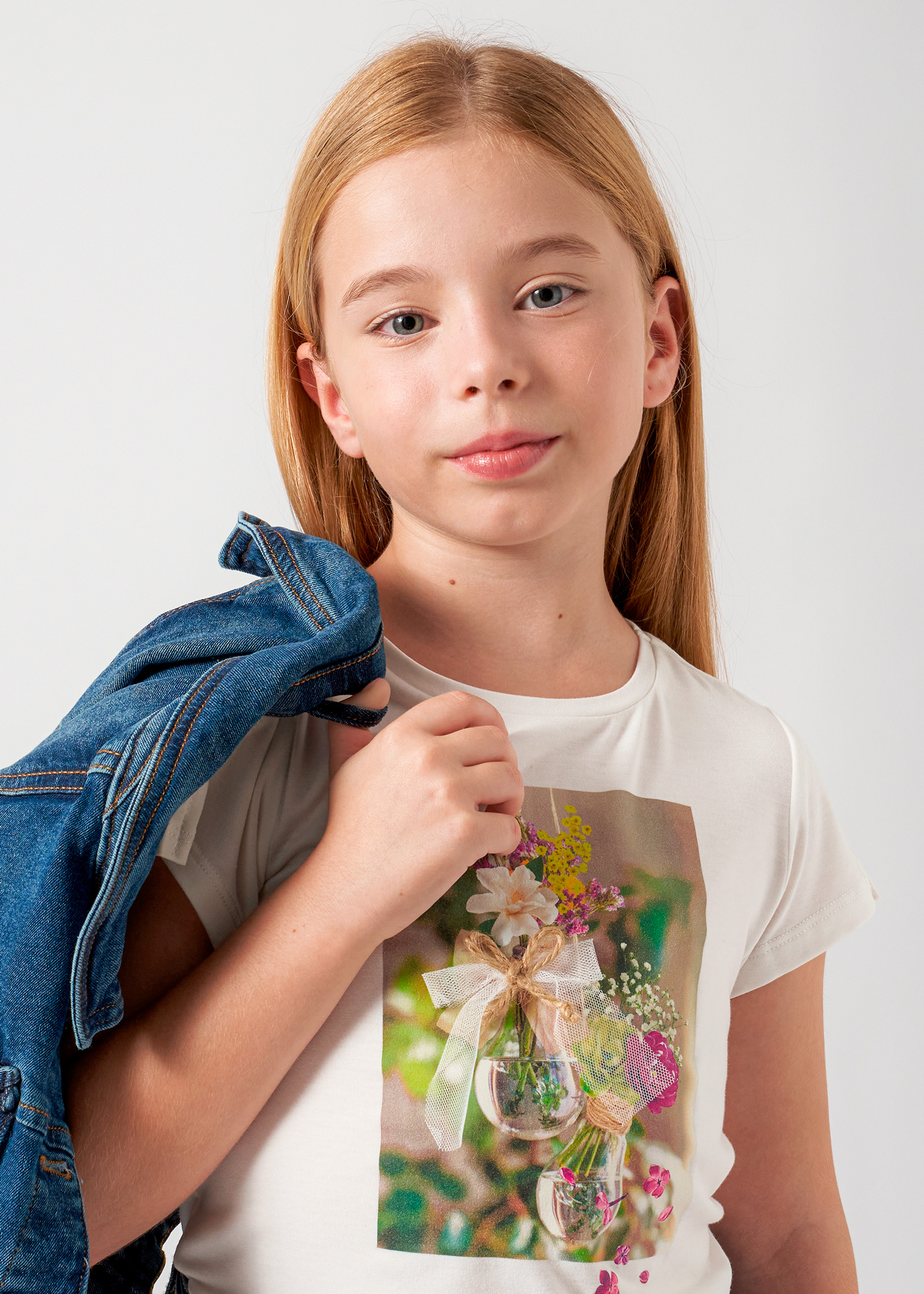 Camiseta infantil com estampa de tulipa