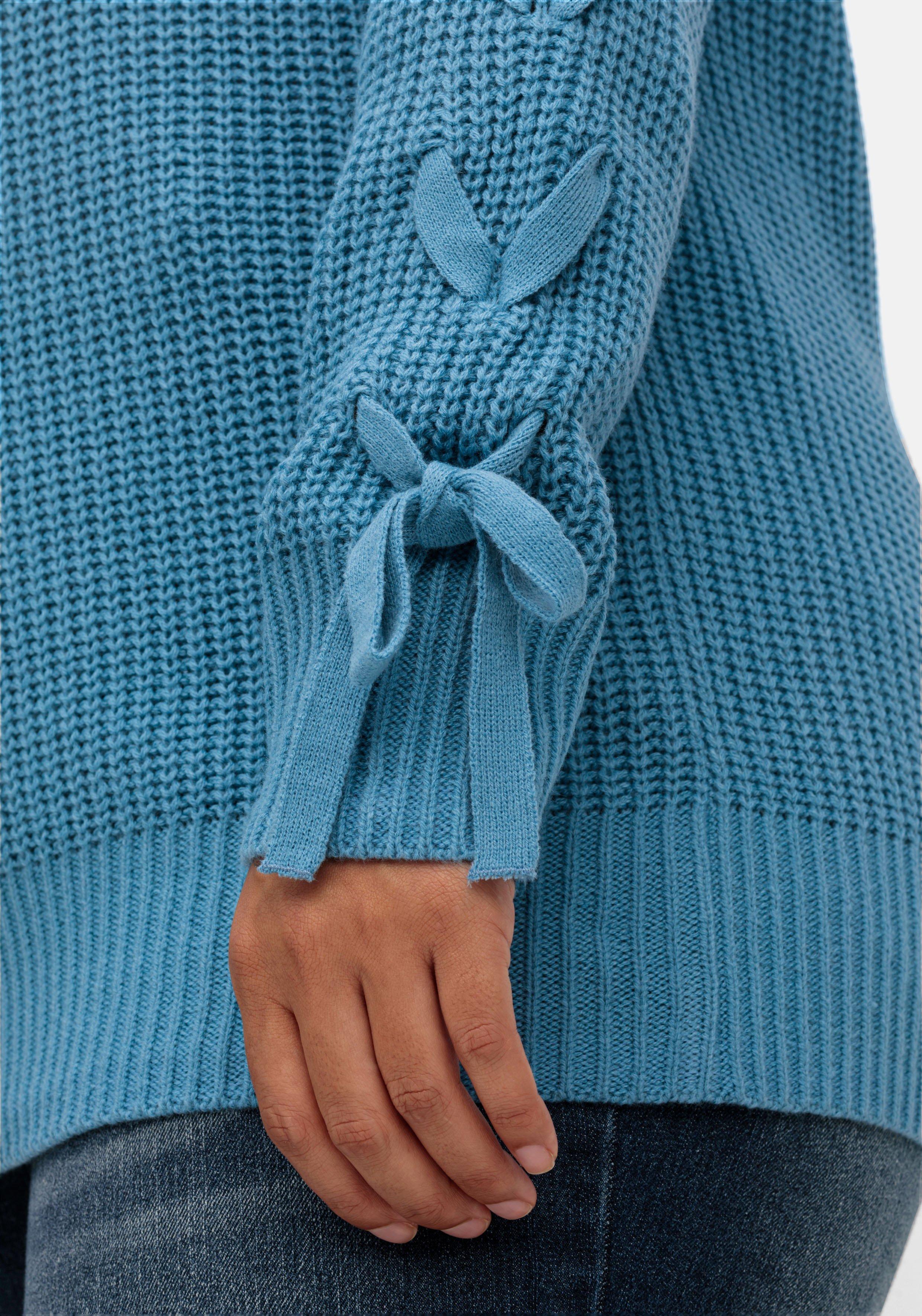 Pullover mit eingeflochtenen Bändern am Ärmel