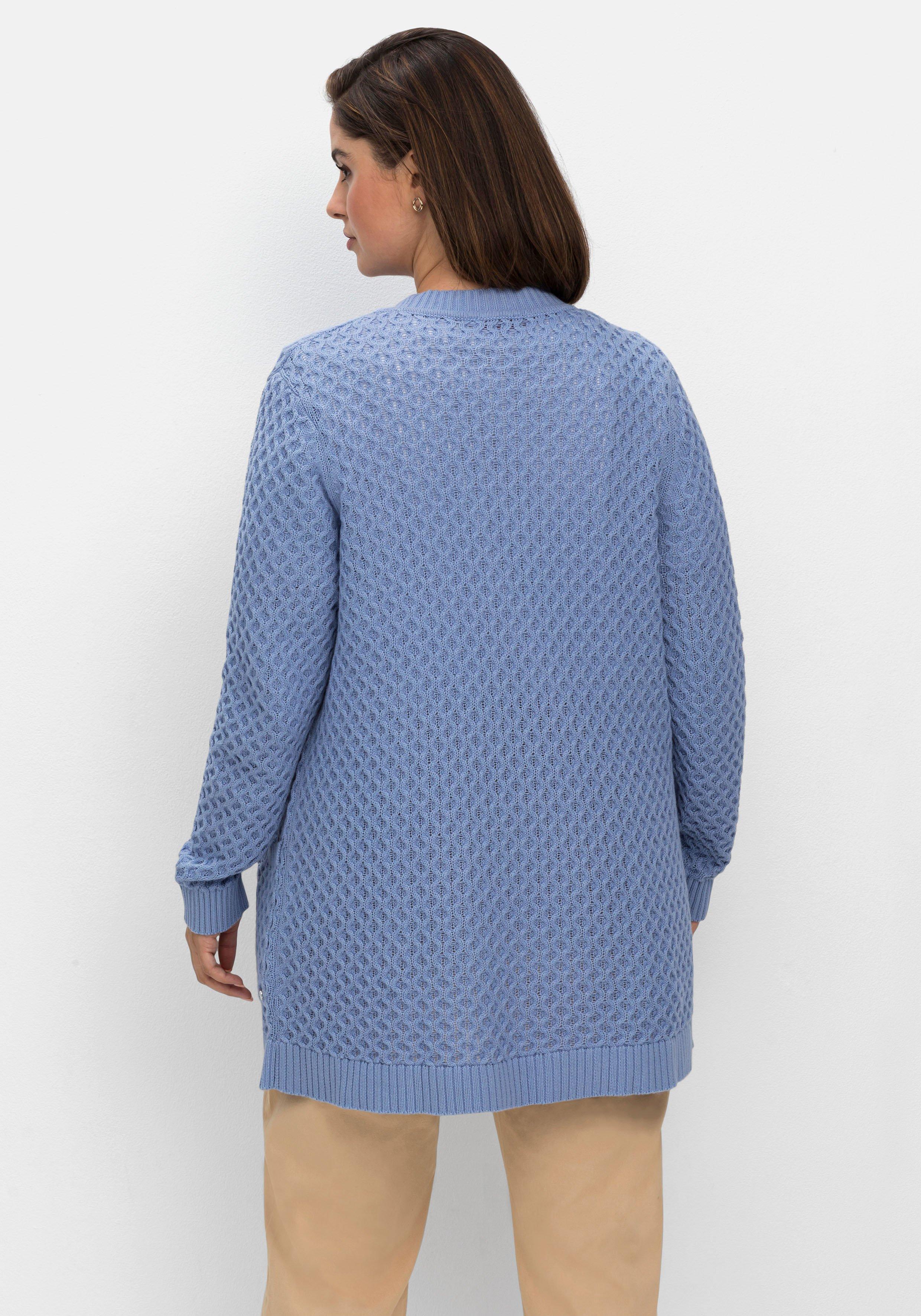 Strickjacke in Wabenstruktur, in leichter A-Linie