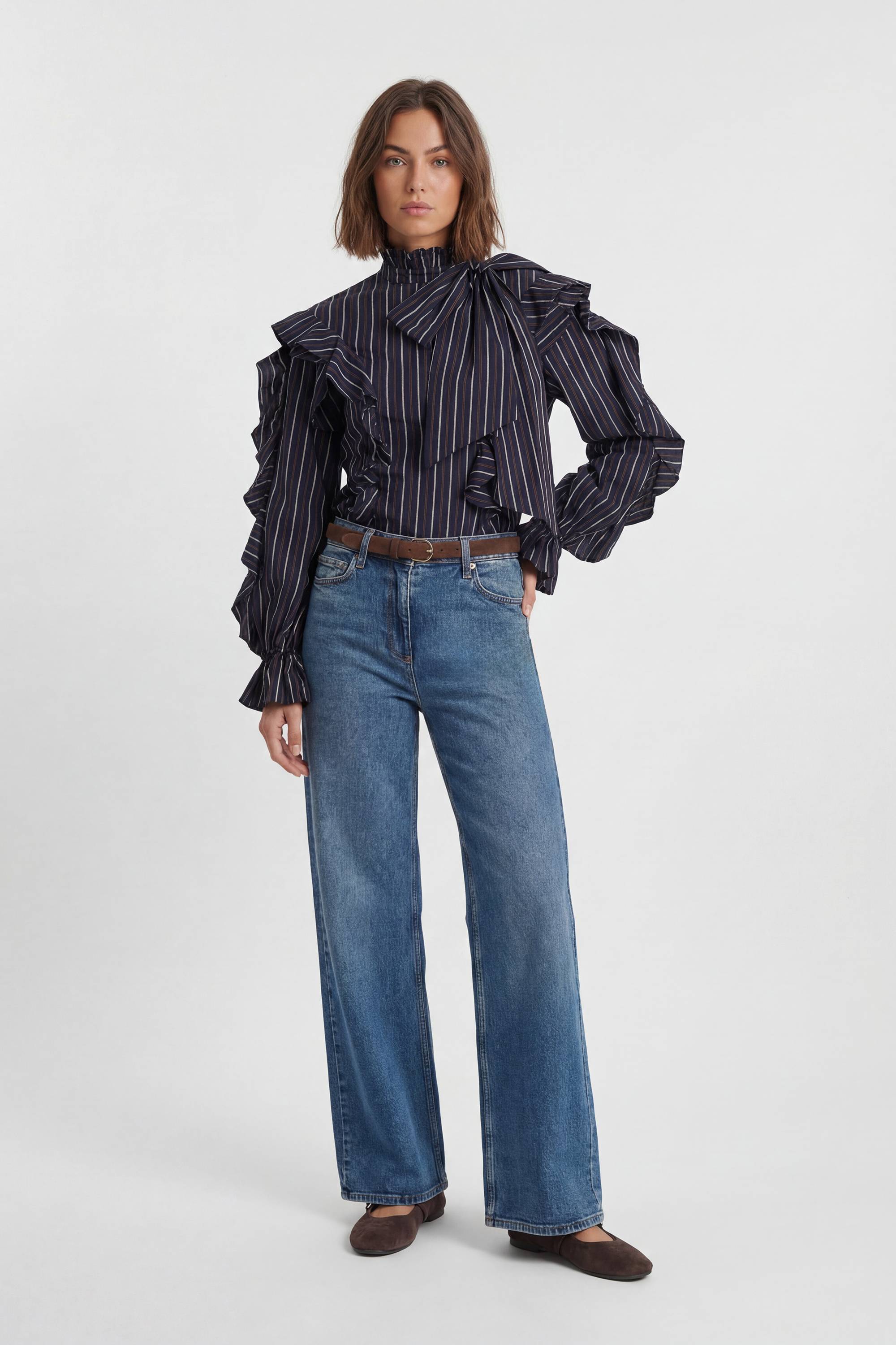 KarenMillen Chemisier À Rayures En Coton Avec Volants Et Nœud Lavallière