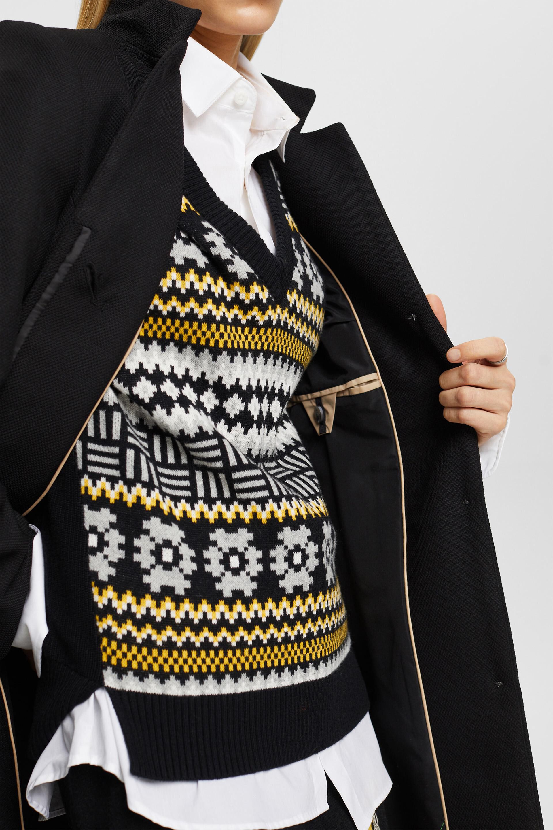 Manteau à col à revers inversé