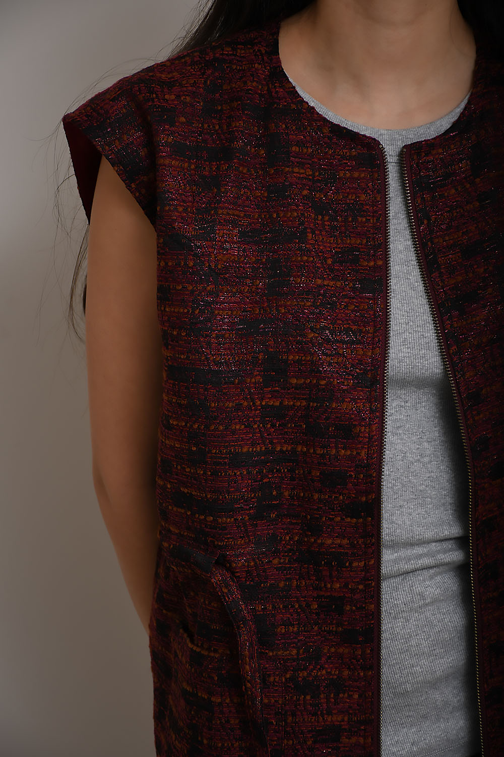 Spinny sleeveless jacket