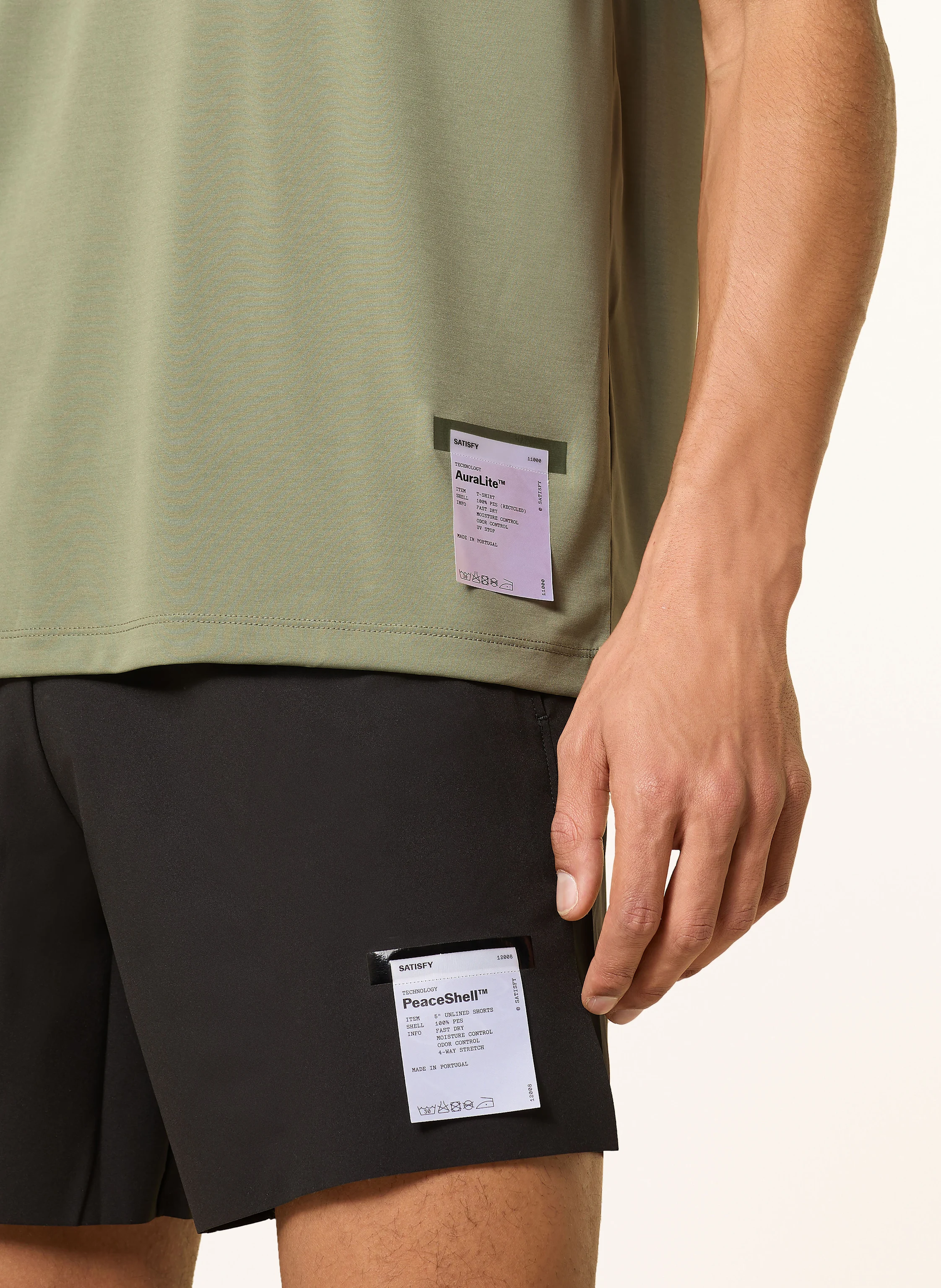 SATISFY Laufshirt AURALITE™