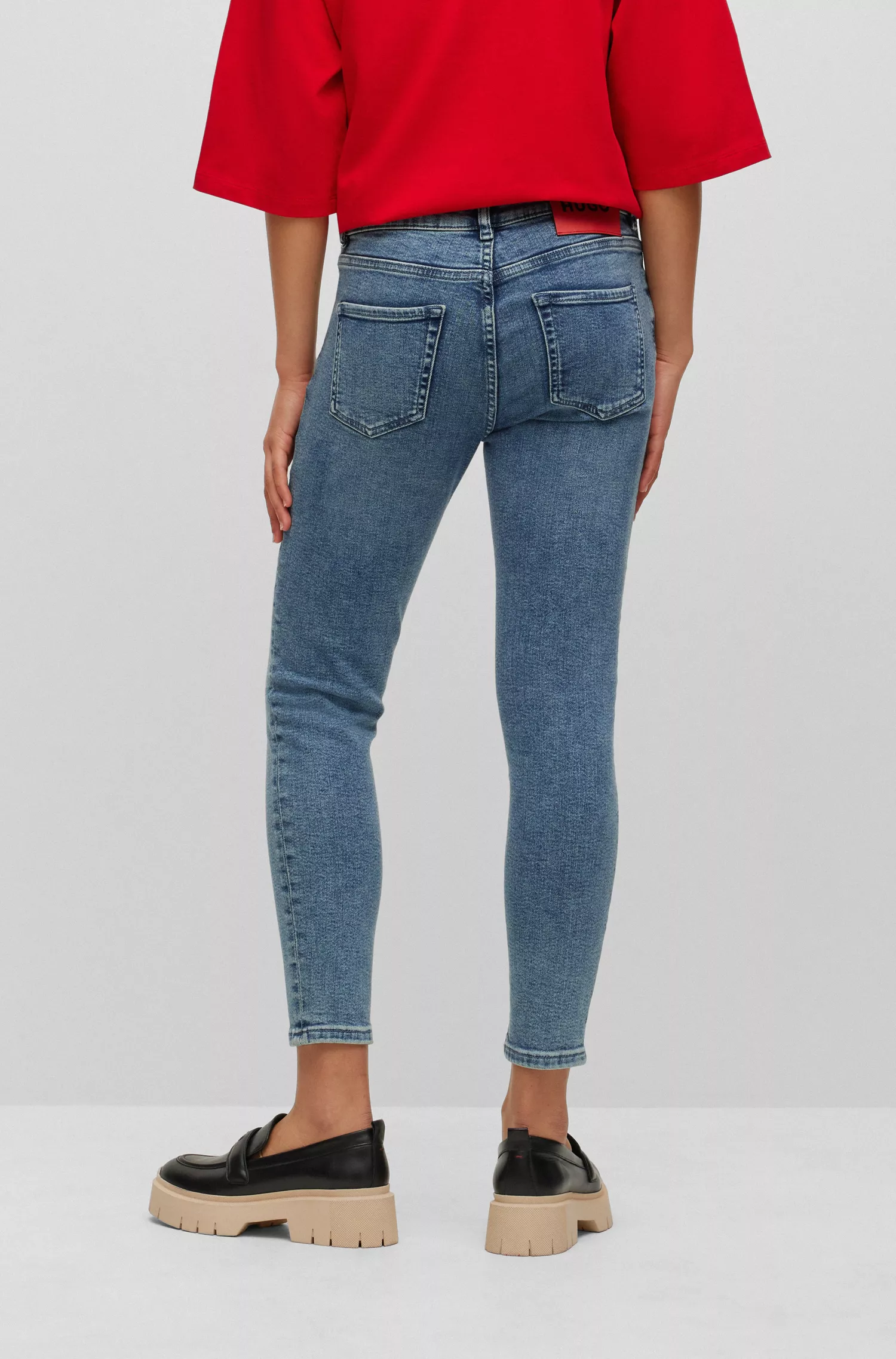 Calça jeans skinny vermelha HUGO em denim stretch azul-verão