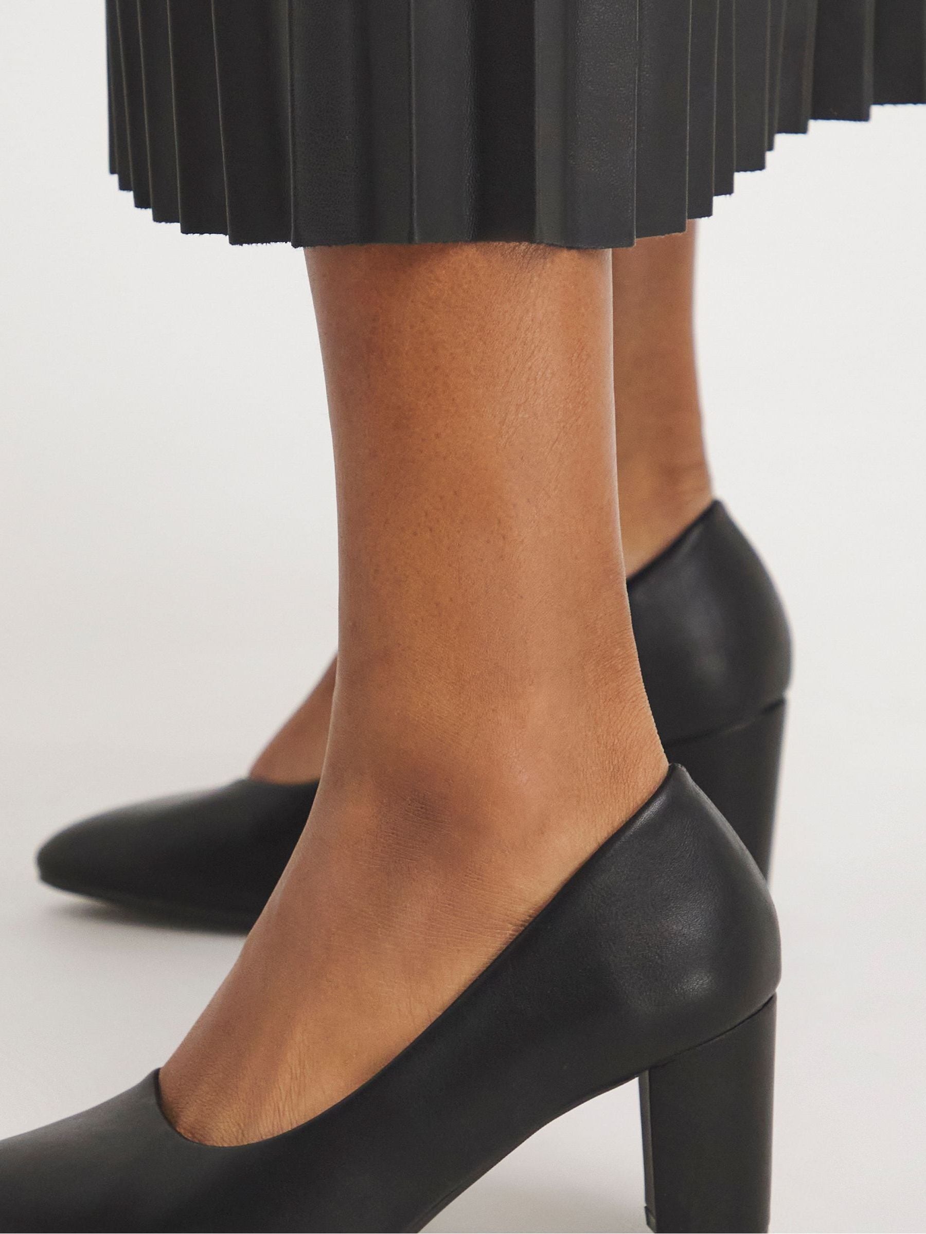 JD Williams Super Comfort Flexible Court Shoes In Extra Wide Fit