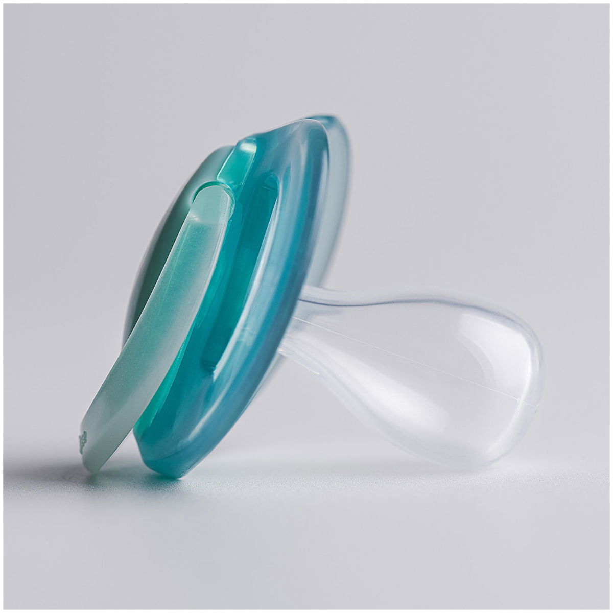 Tommee TippeeTommee Tippee   Beruhigungssauger Night mond/regenbogen 6-18M