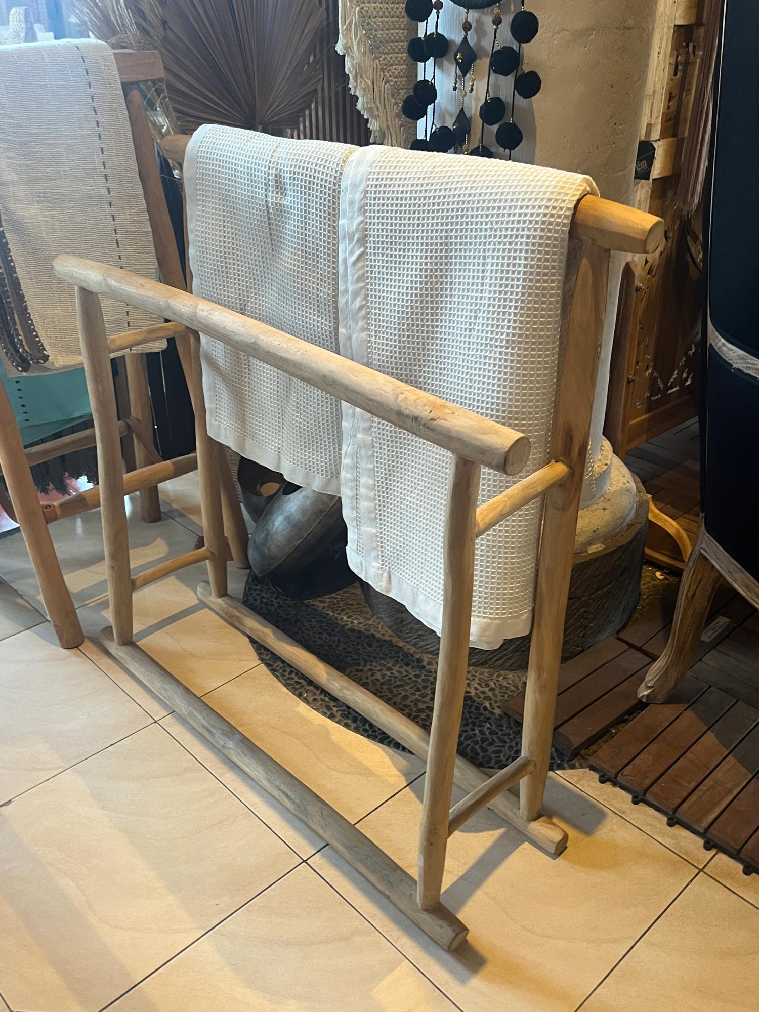 Handtuchständer, aus Teak-Ästen, H 90 cm, B 90 cm, L 25 cm von fischer's lagerhaus
