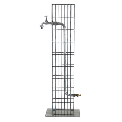 Gabionen-Wasserzapfsäule