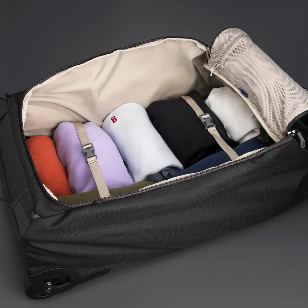 Osprey Daylite Wheeled Duffel 85 Black