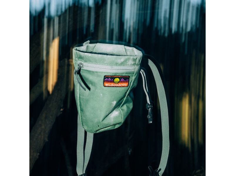 Wild Country Chalk Bag Flow Green Ivy Chalkbag aus abriebfestem Ripstop-Material