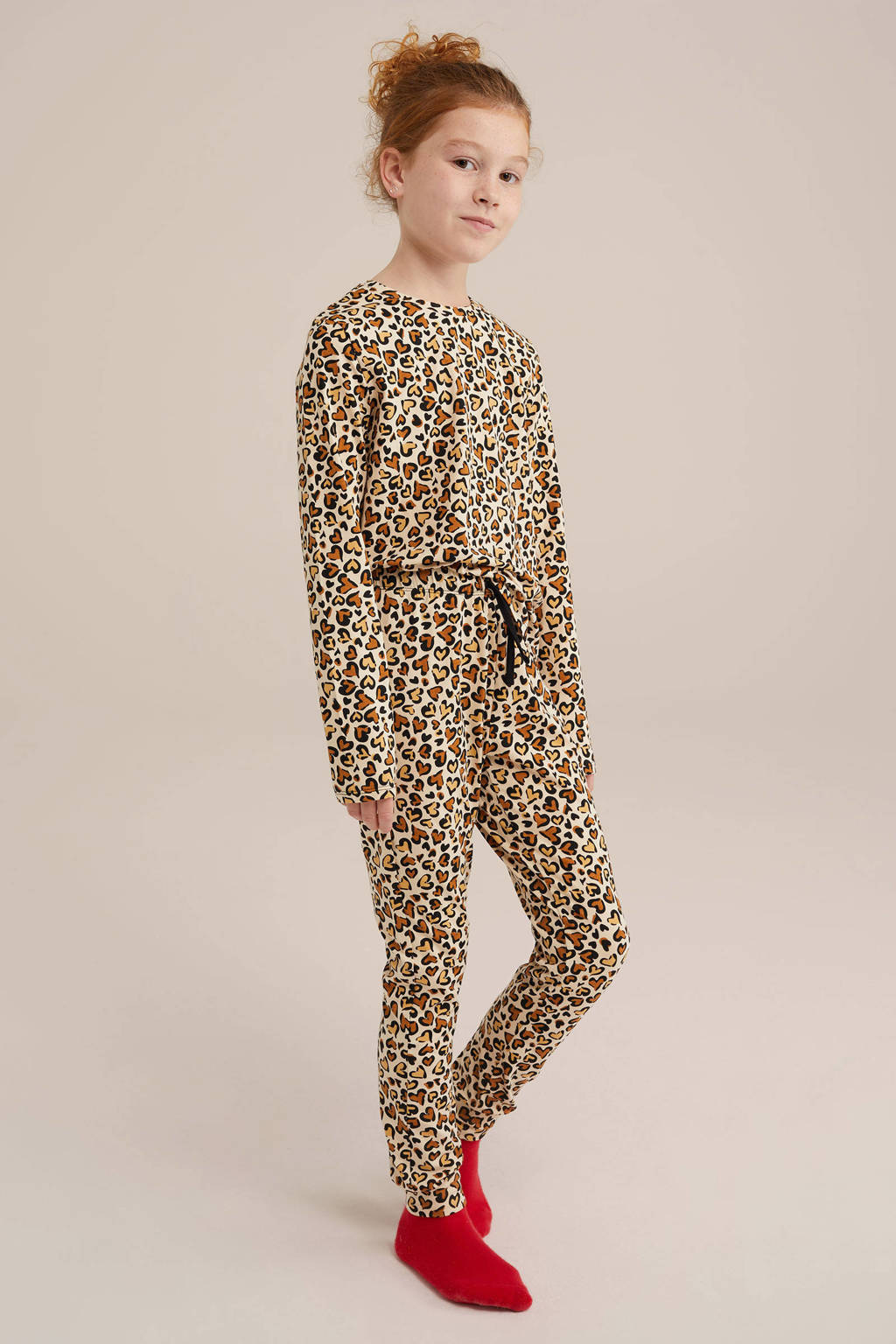 WE Fashion pyjama met panter hartjes print beige/zwart