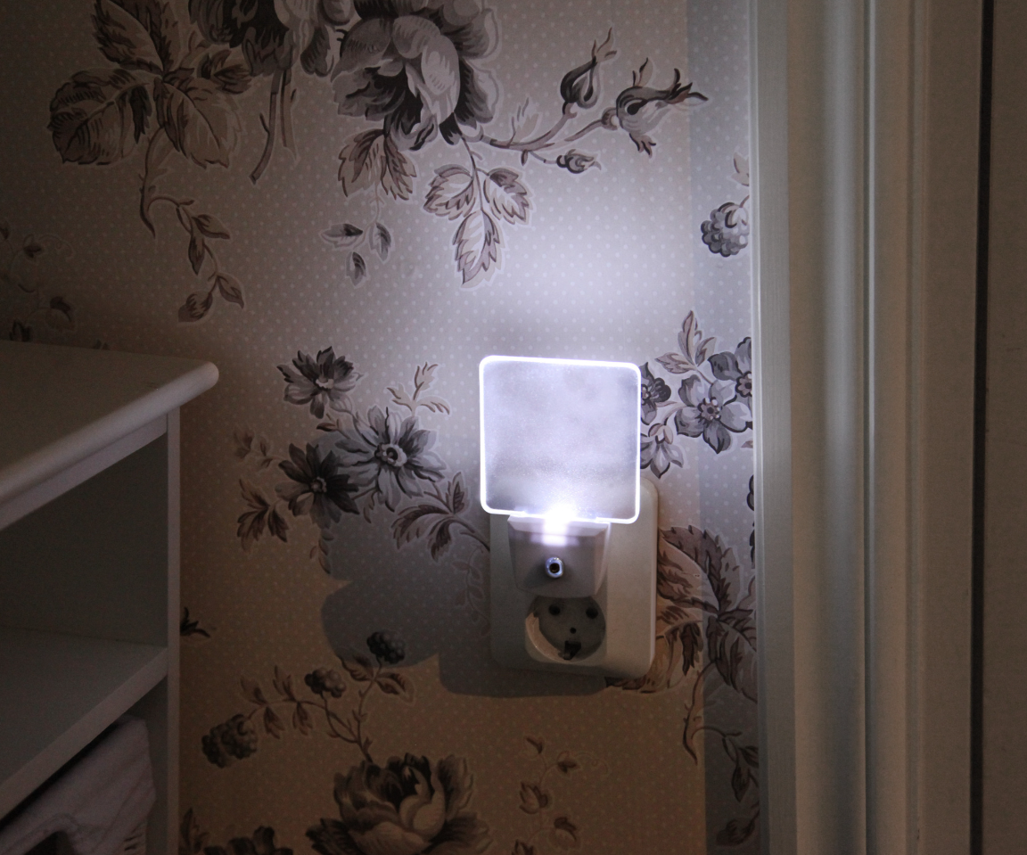 (75x75mm) LED Nachtlicht mit Sensor Functional (12.357-11) - Kaltweiss